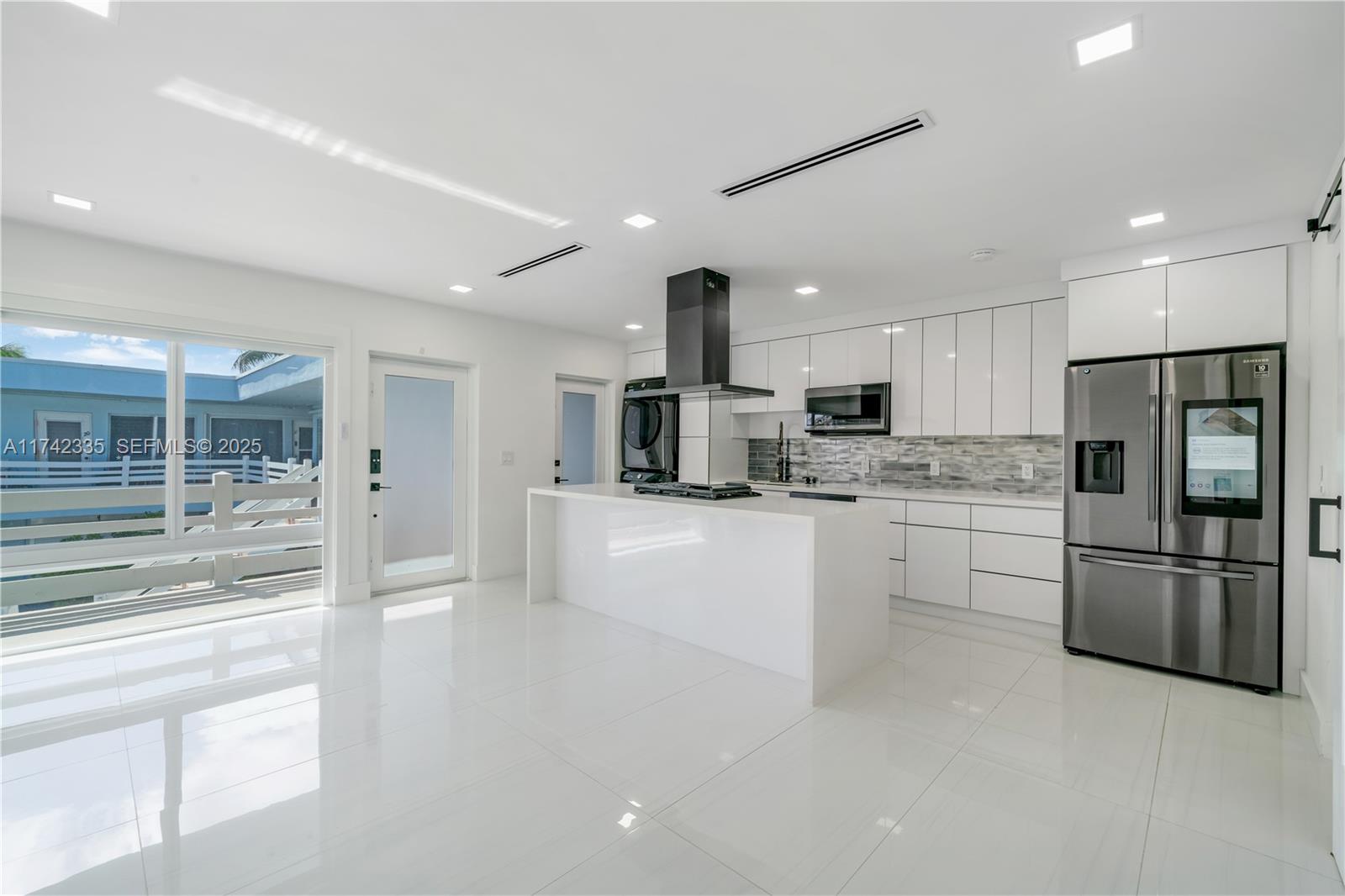 2700 NE 135th Street