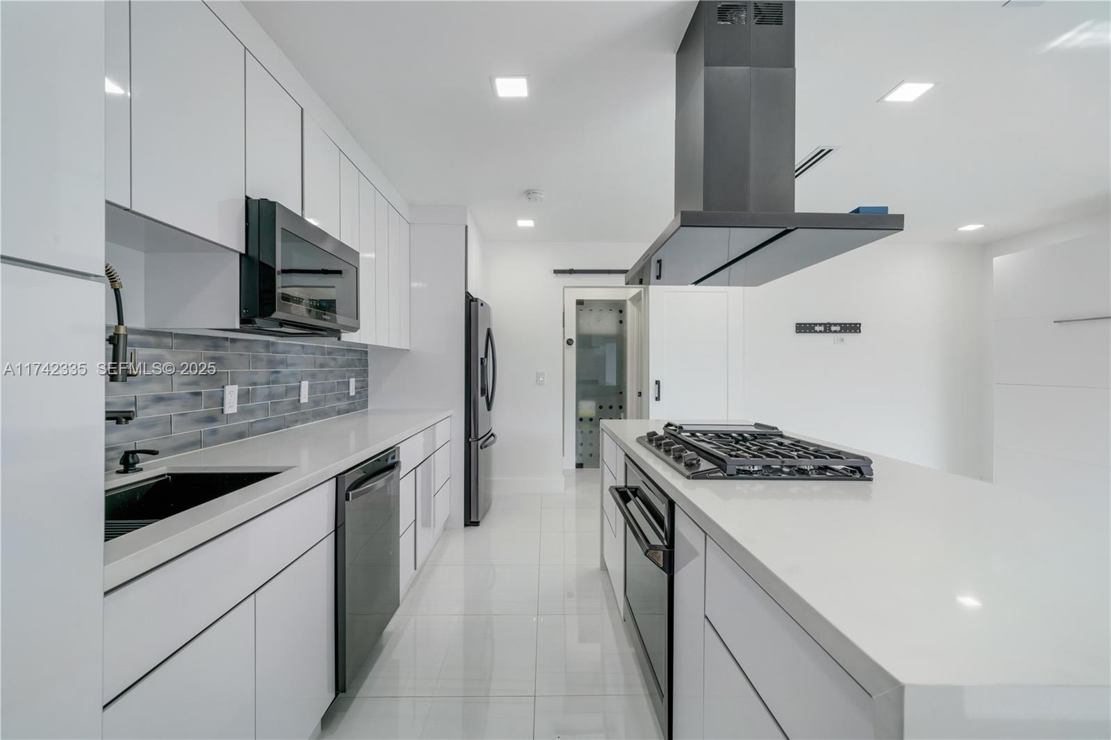 2700 NE 135th Street