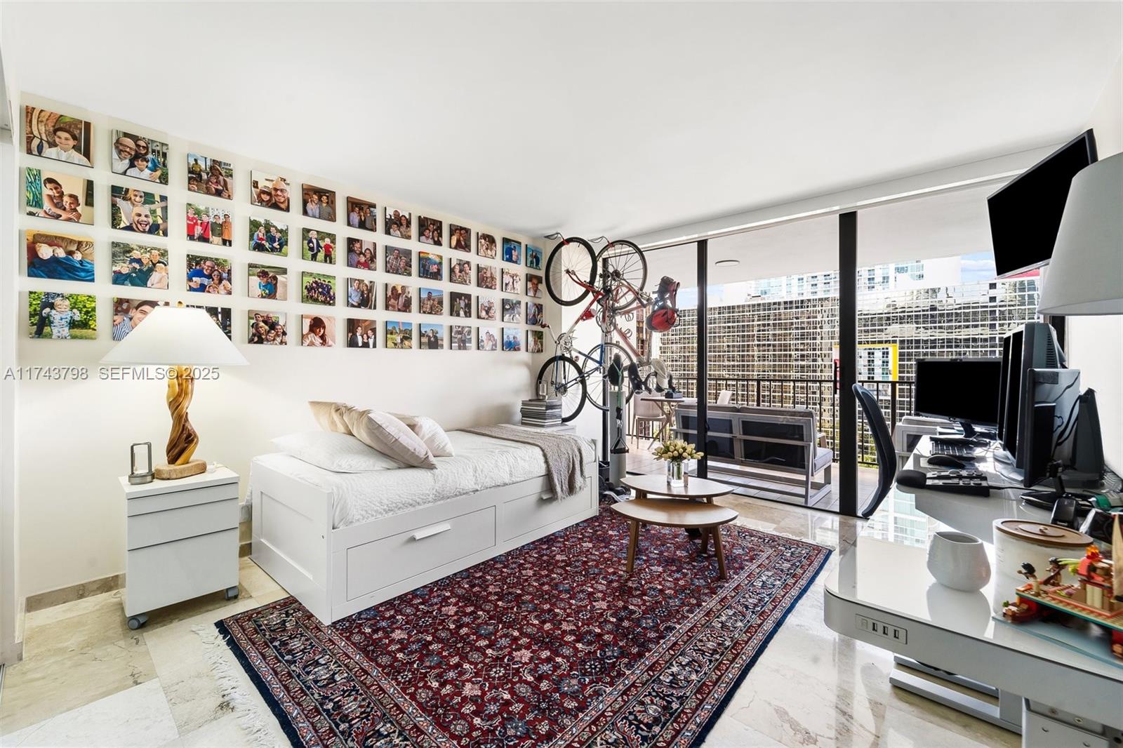 1915 Brickell Avenue