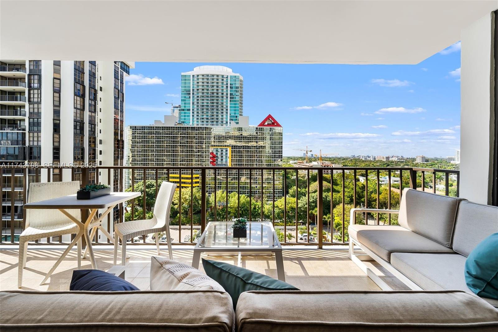 1915 Brickell Avenue