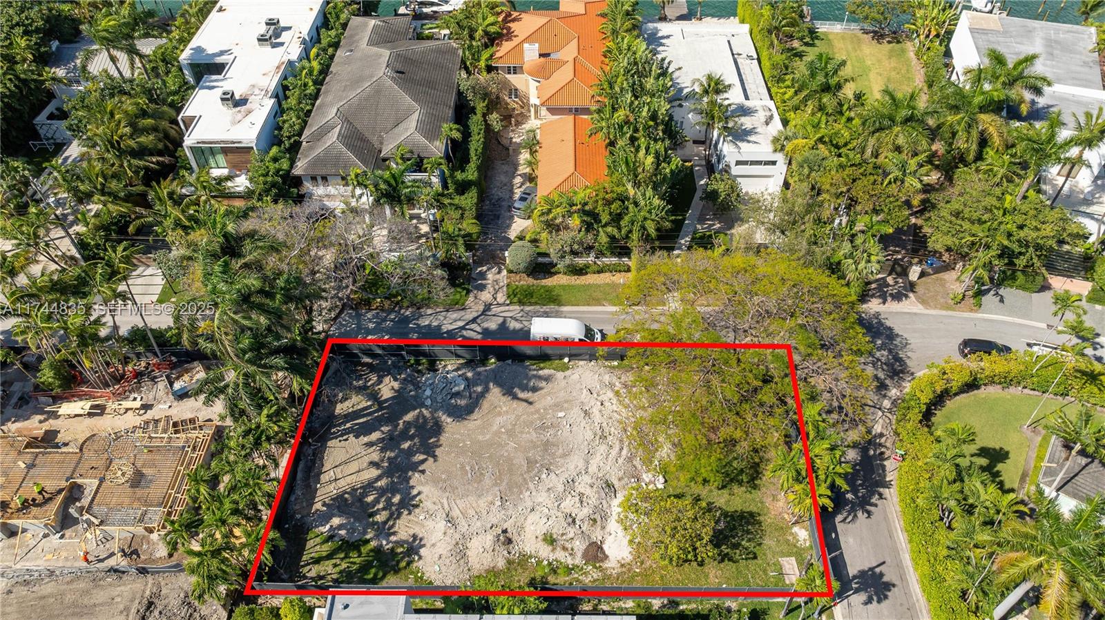 315 W San Marino Drive