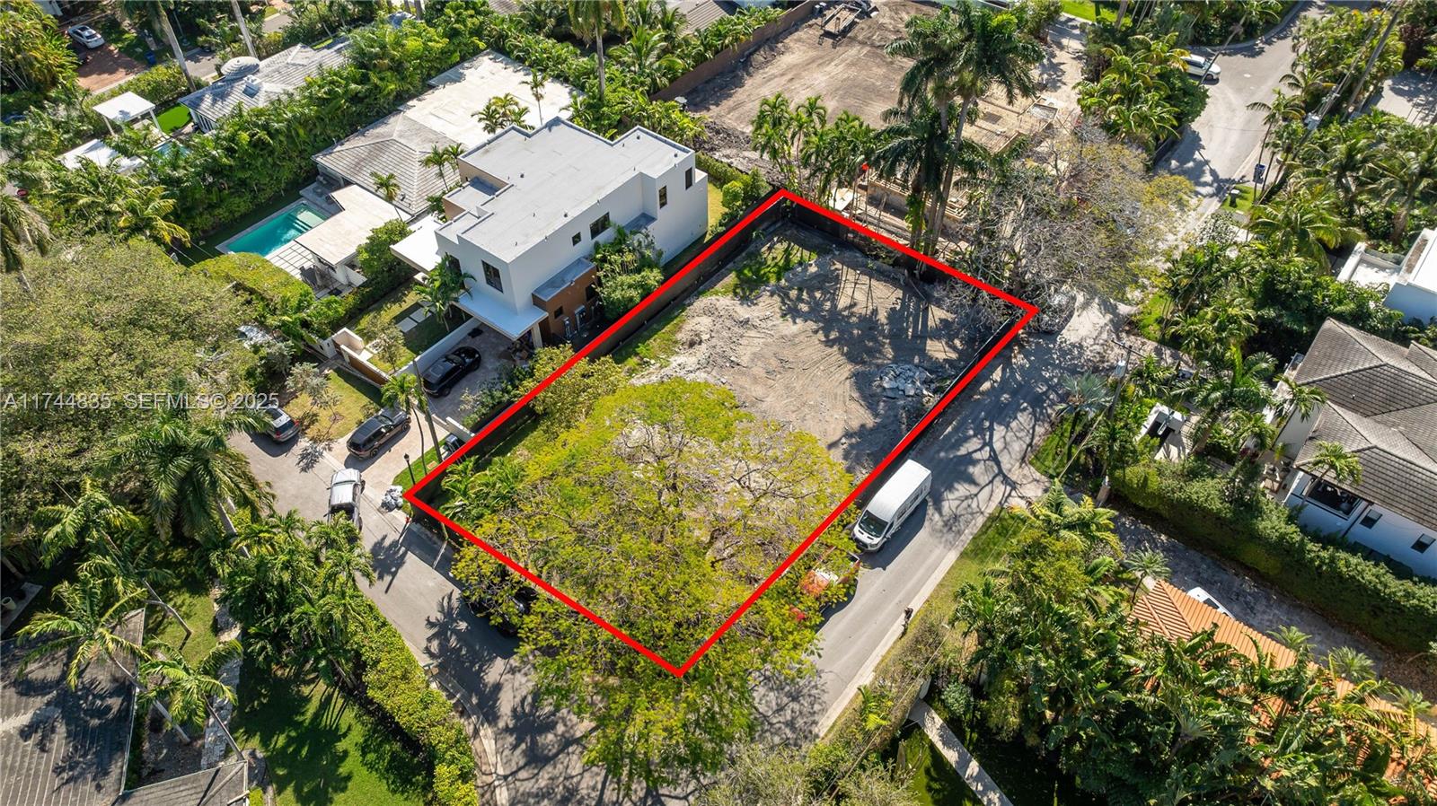 315 W San Marino Drive
