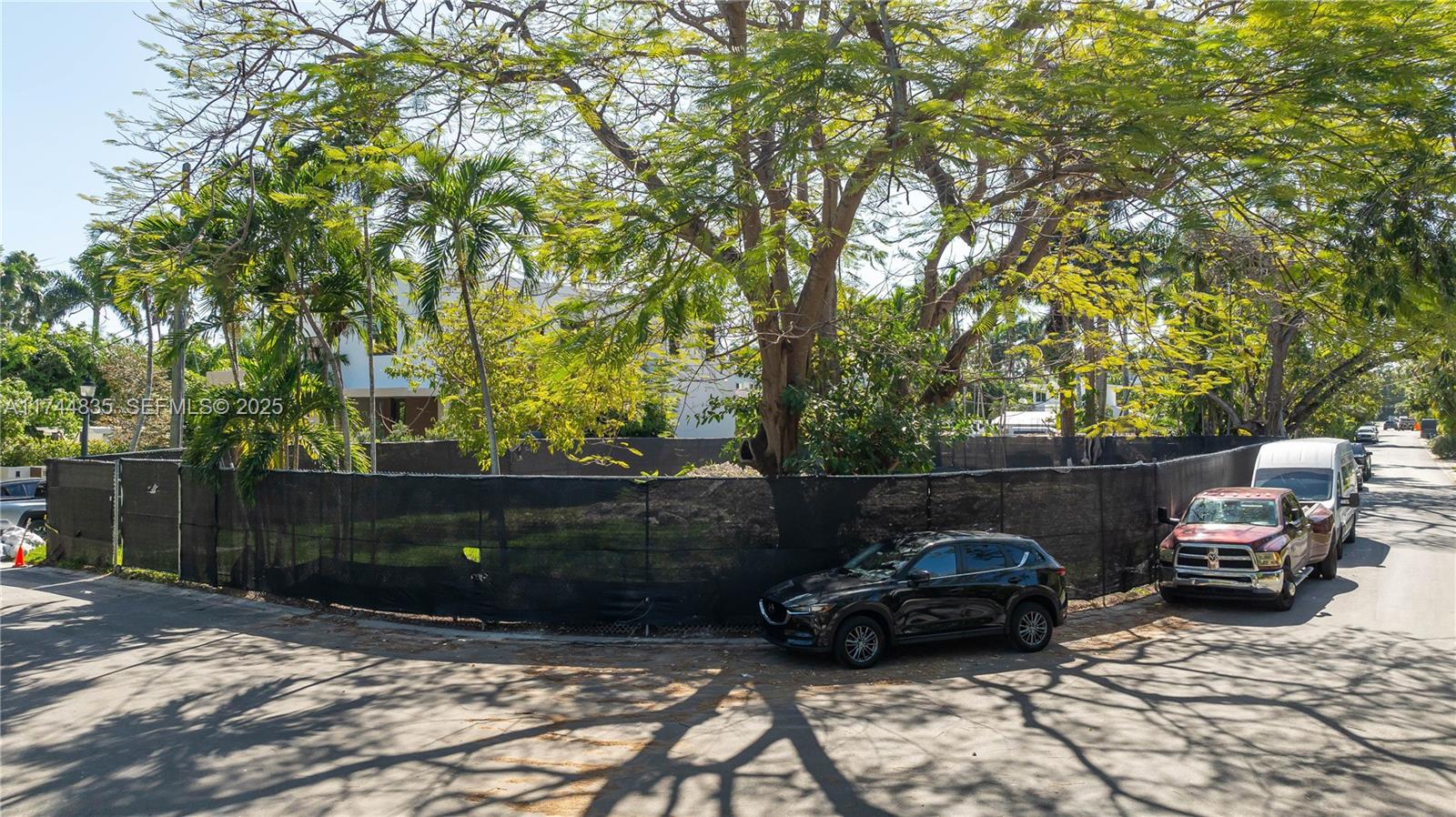 315 W San Marino Drive