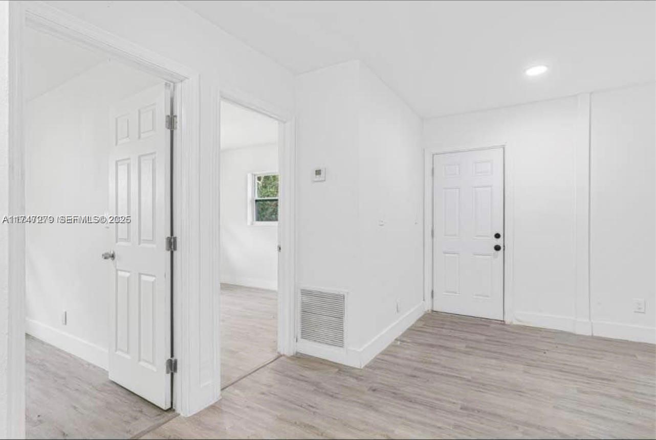 1539 NW 8th Avenue gallery image #13