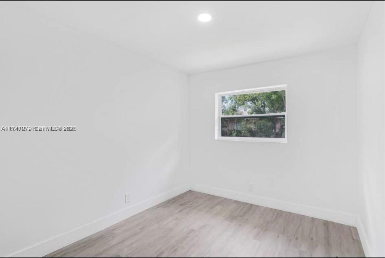 1539 NW 8th Avenue gallery image #16