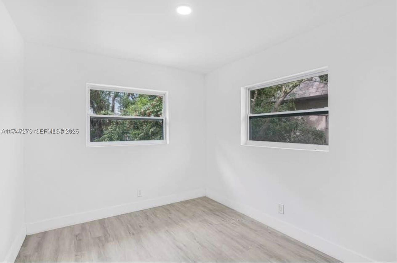 1539 NW 8th Avenue gallery image #17