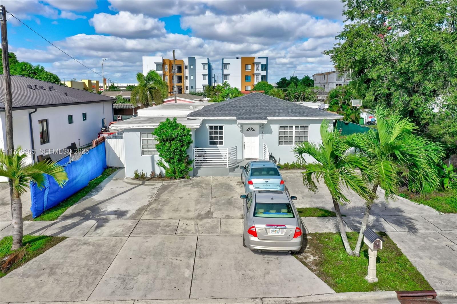 859 E 23rd Street