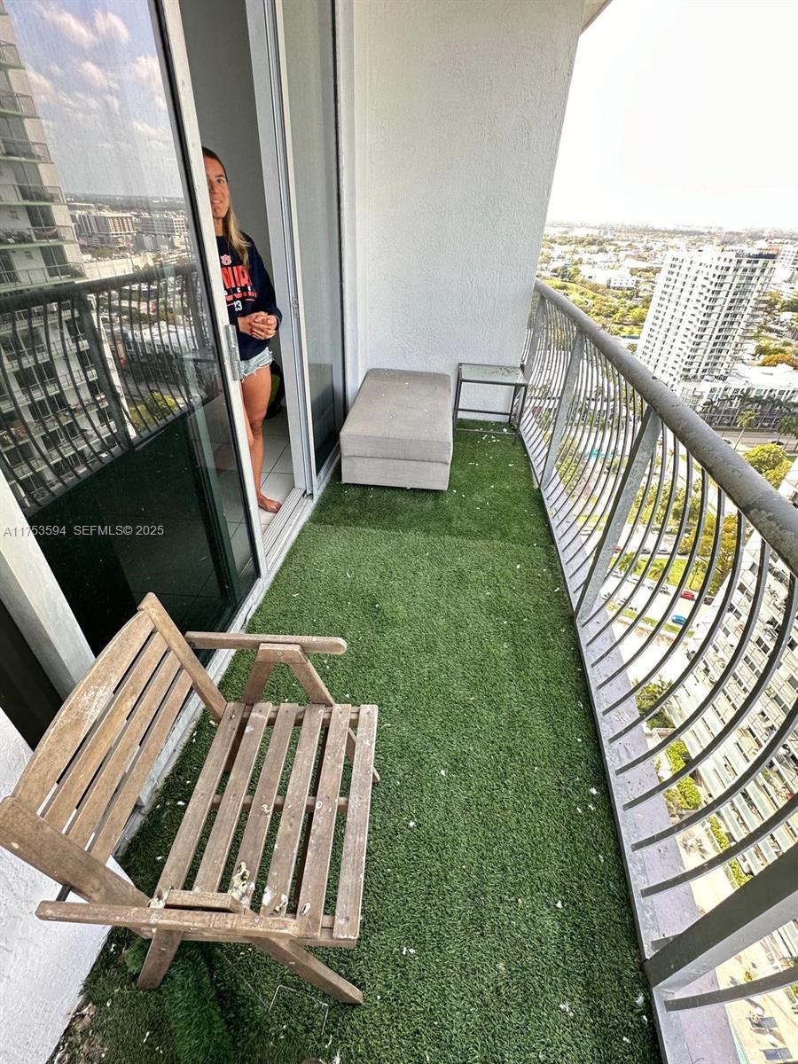 1750 N Bayshore Drive