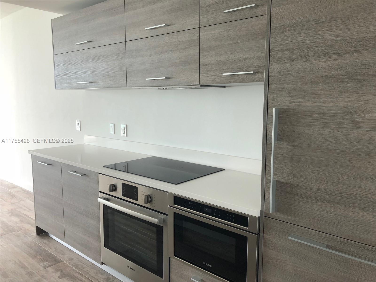 650 NE 32nd Street