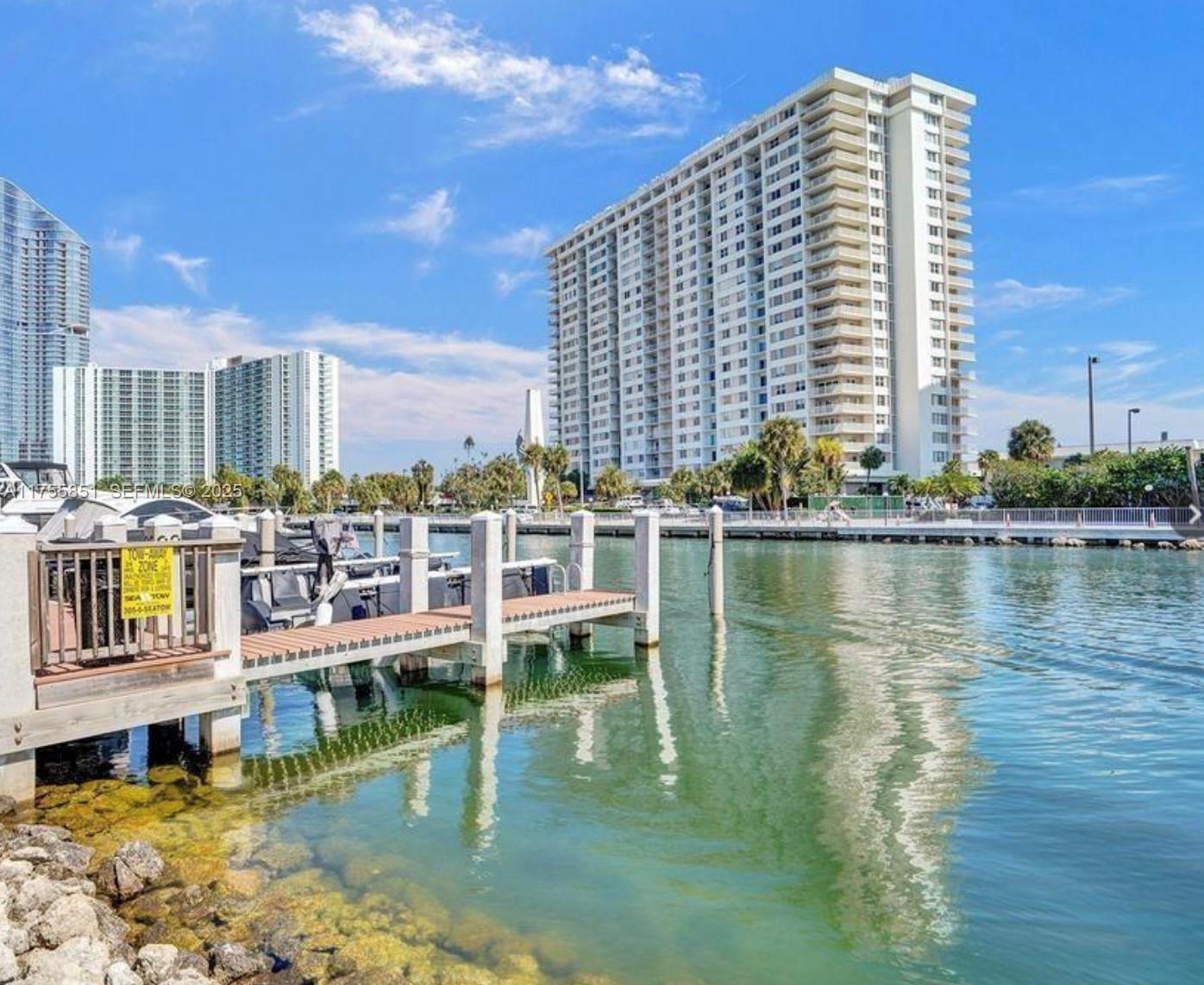 400 Kings Point Drive