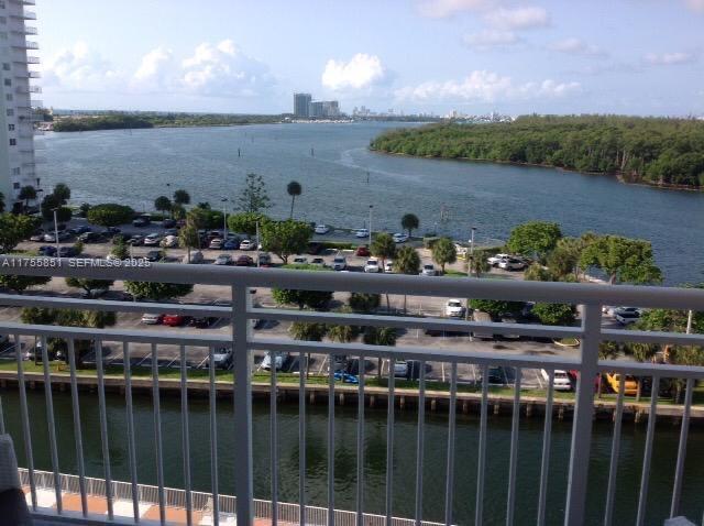 400 Kings Point Drive