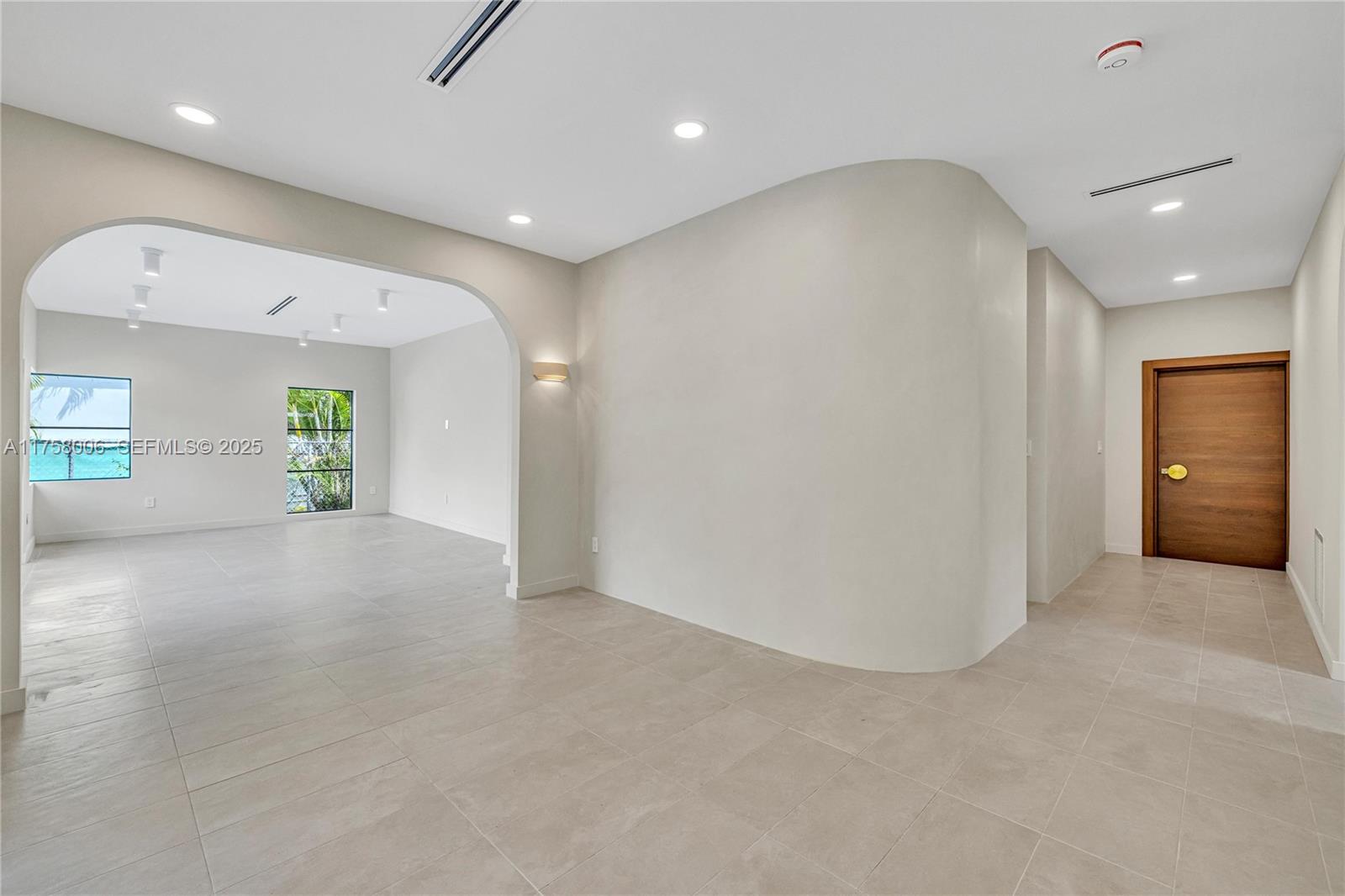 1323 Cleveland Road