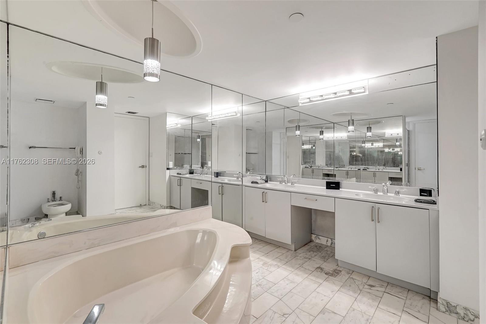 4000 Towerside Terrace