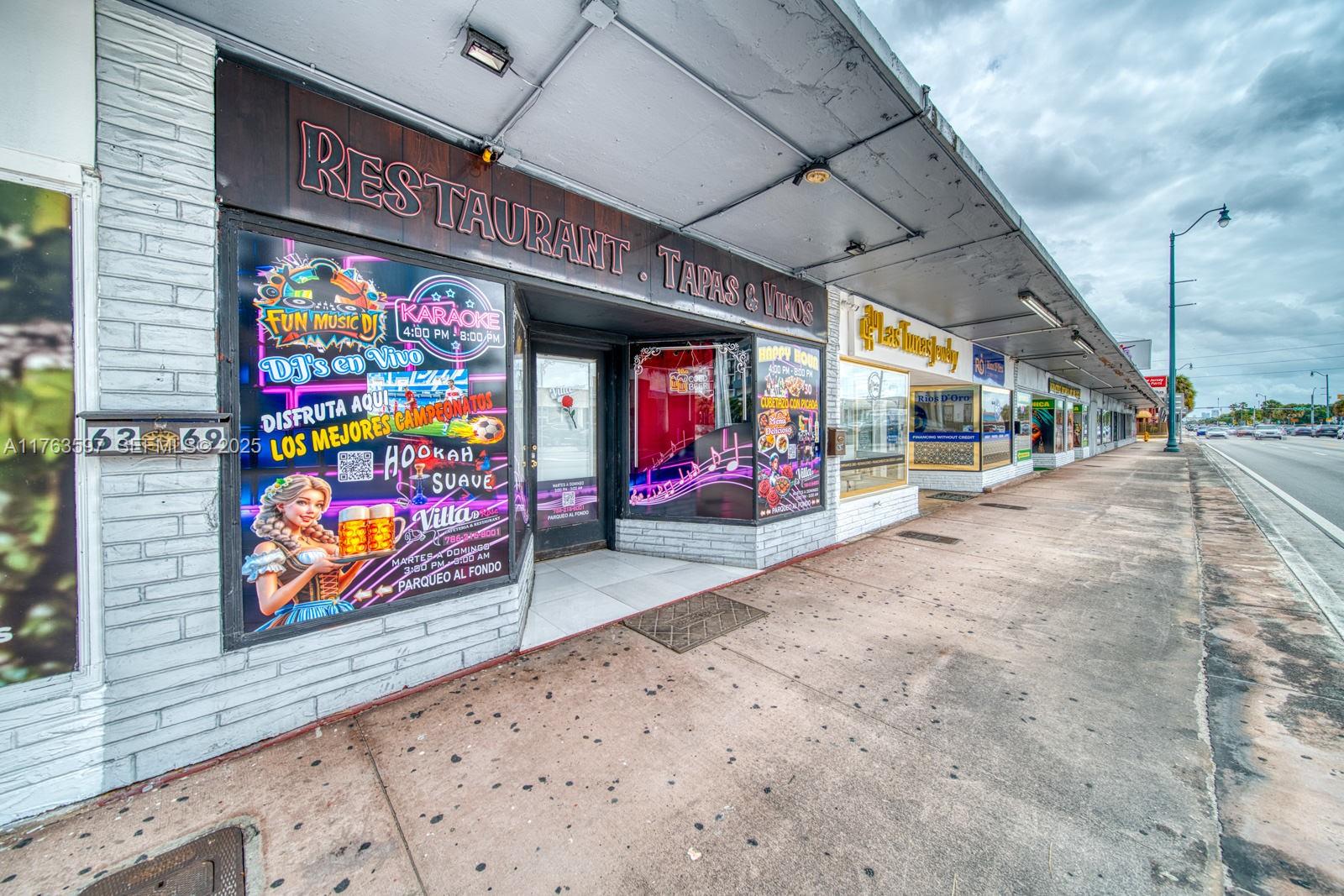 HIGHLY PROFITABLE Restaurant-bar For Sale On 8th st