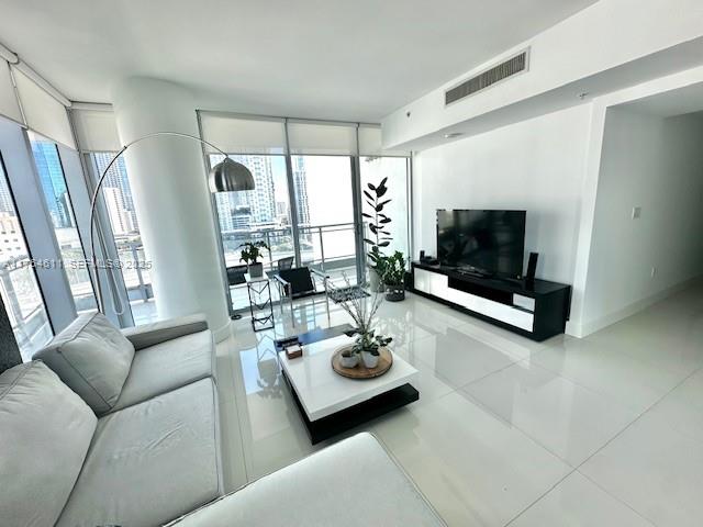 92 SW 3rd Street