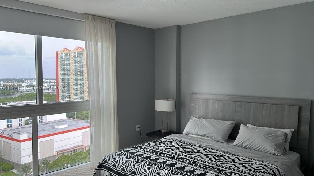 250 Sunny Isles Boulevard