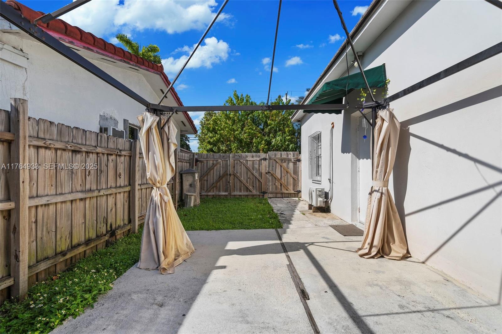 5810 SW 22nd Street