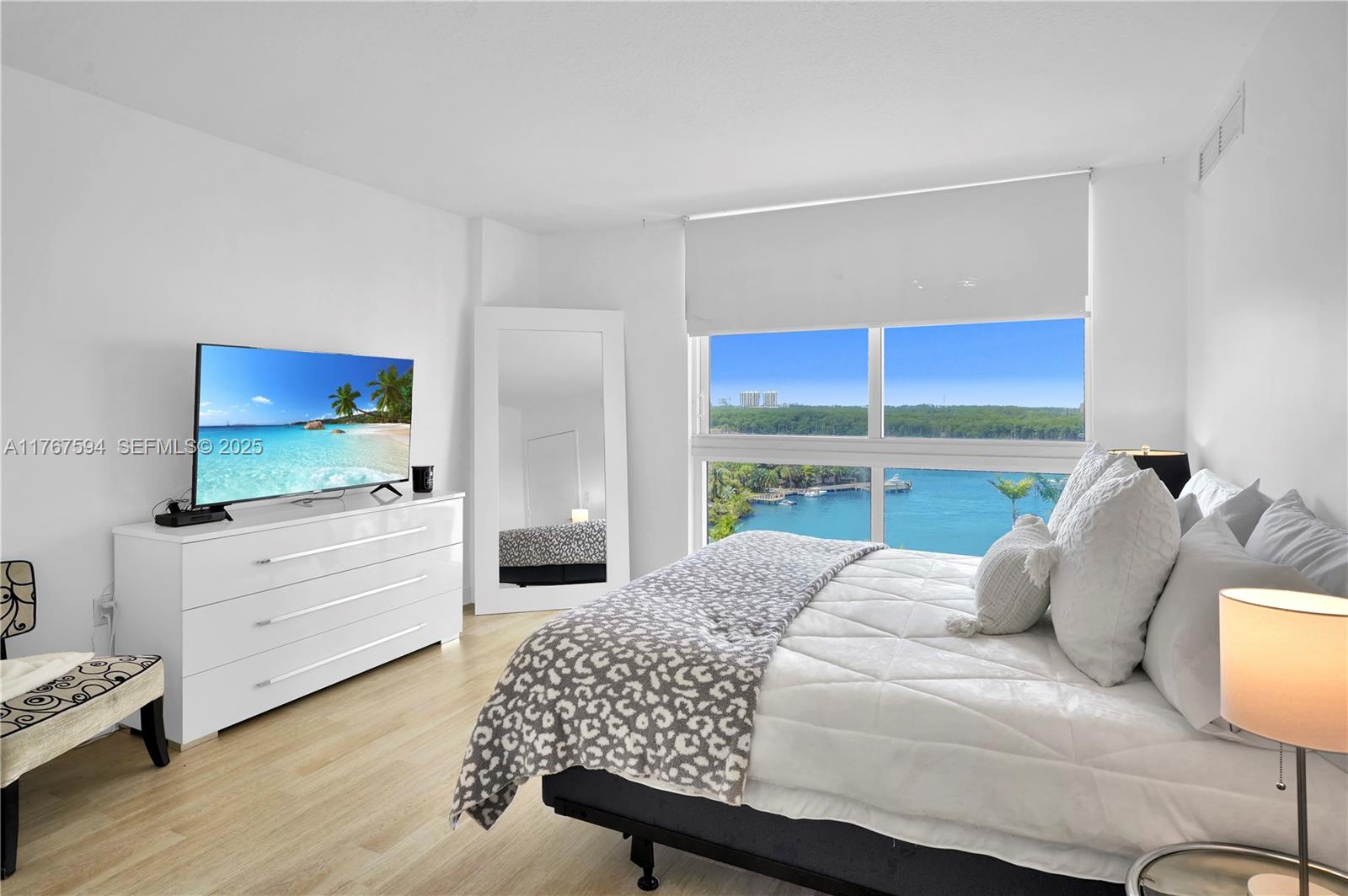 250 Sunny Isles Boulevard