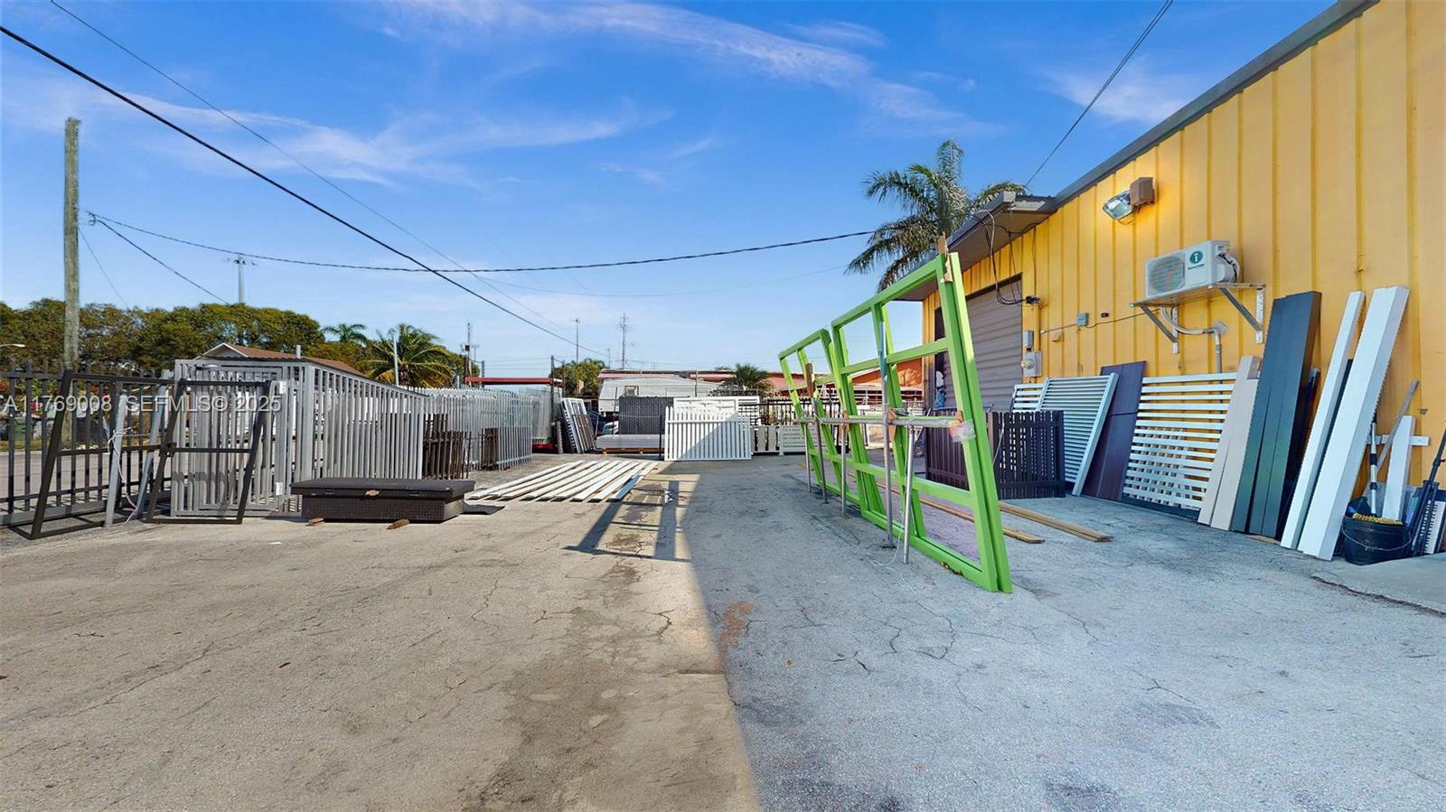 395 N Flagler Avenue