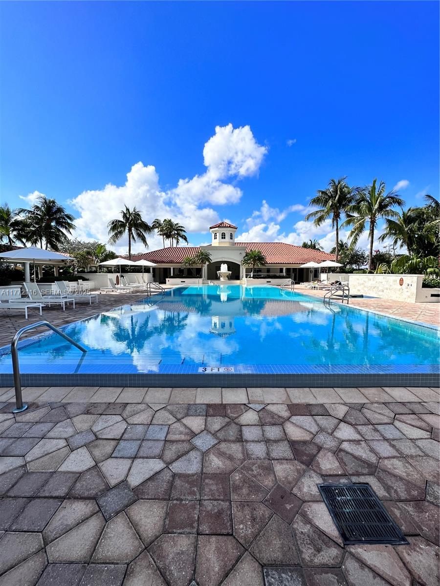 19900 E Country Club Drive
