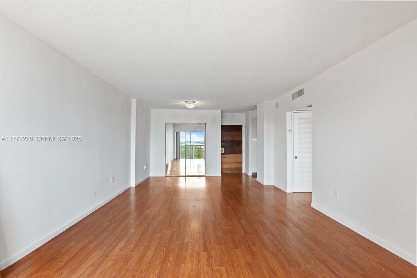 400 Kings Point Drive