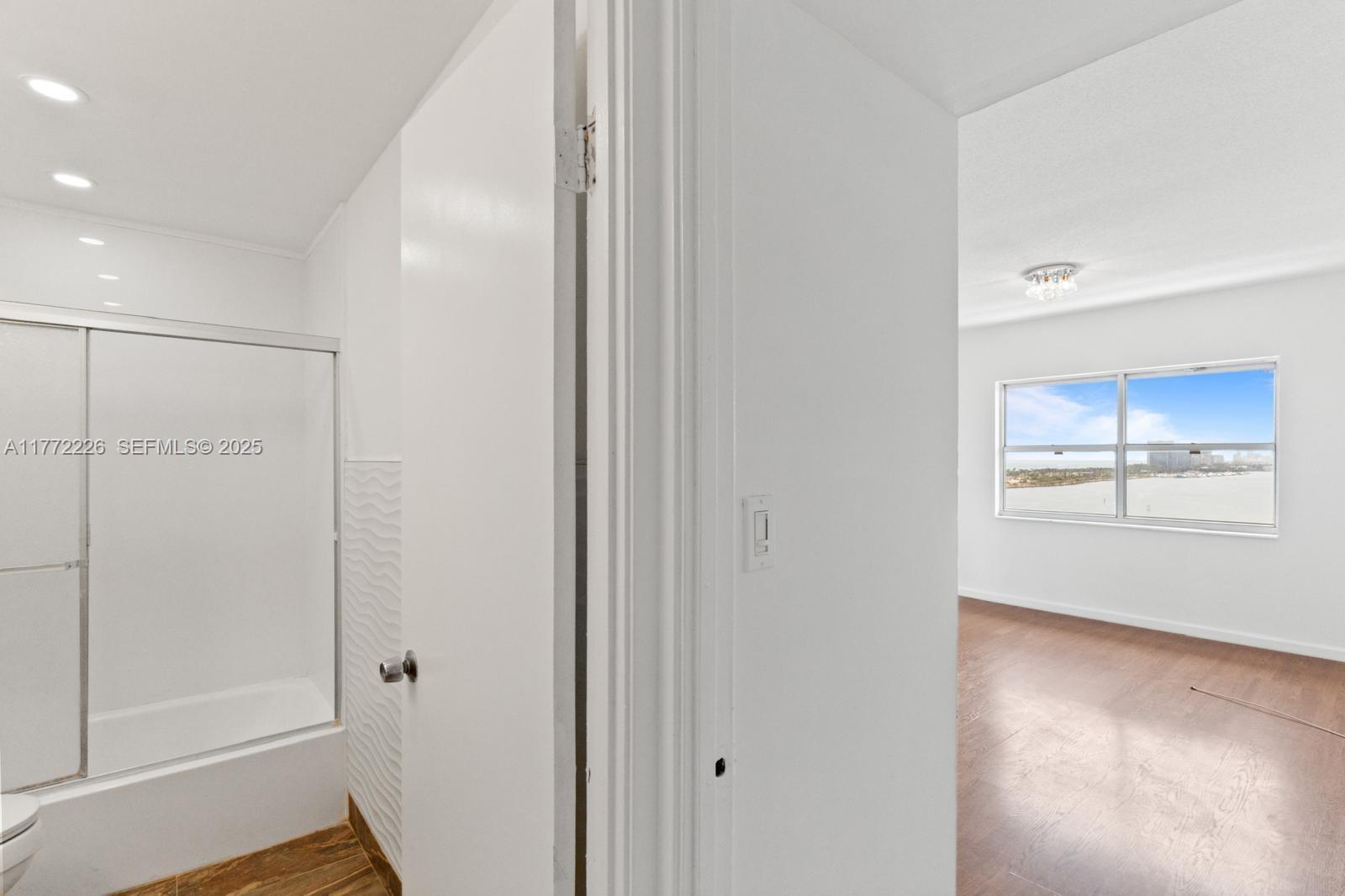 400 Kings Point Drive