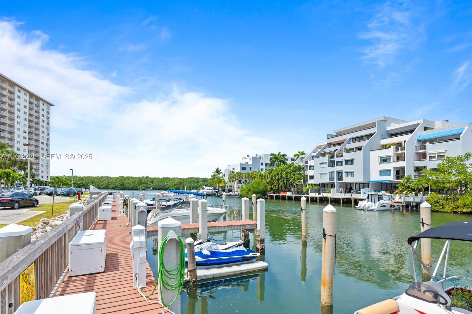 400 Kings Point Drive