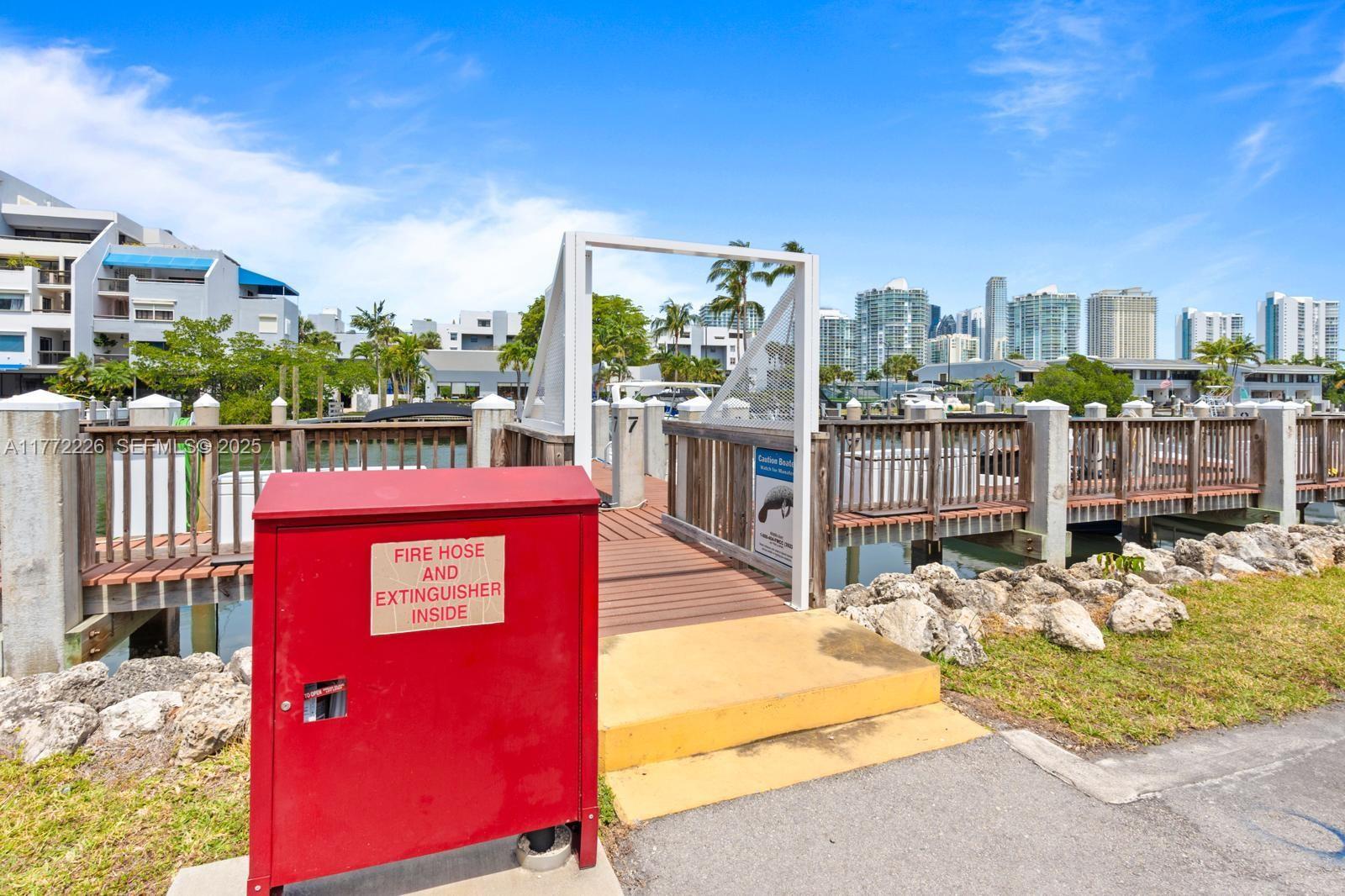 400 Kings Point Drive