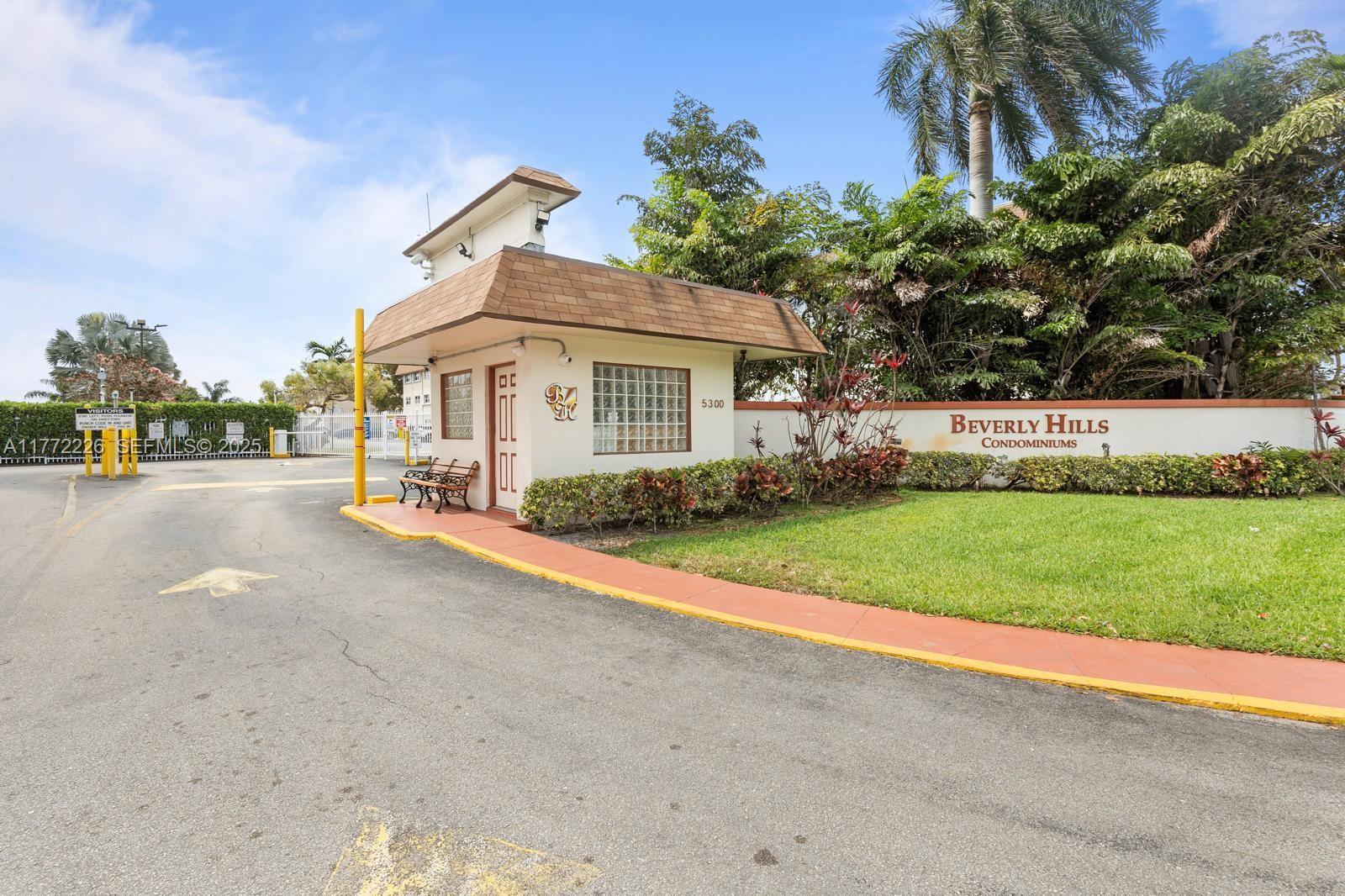 400 Kings Point Drive