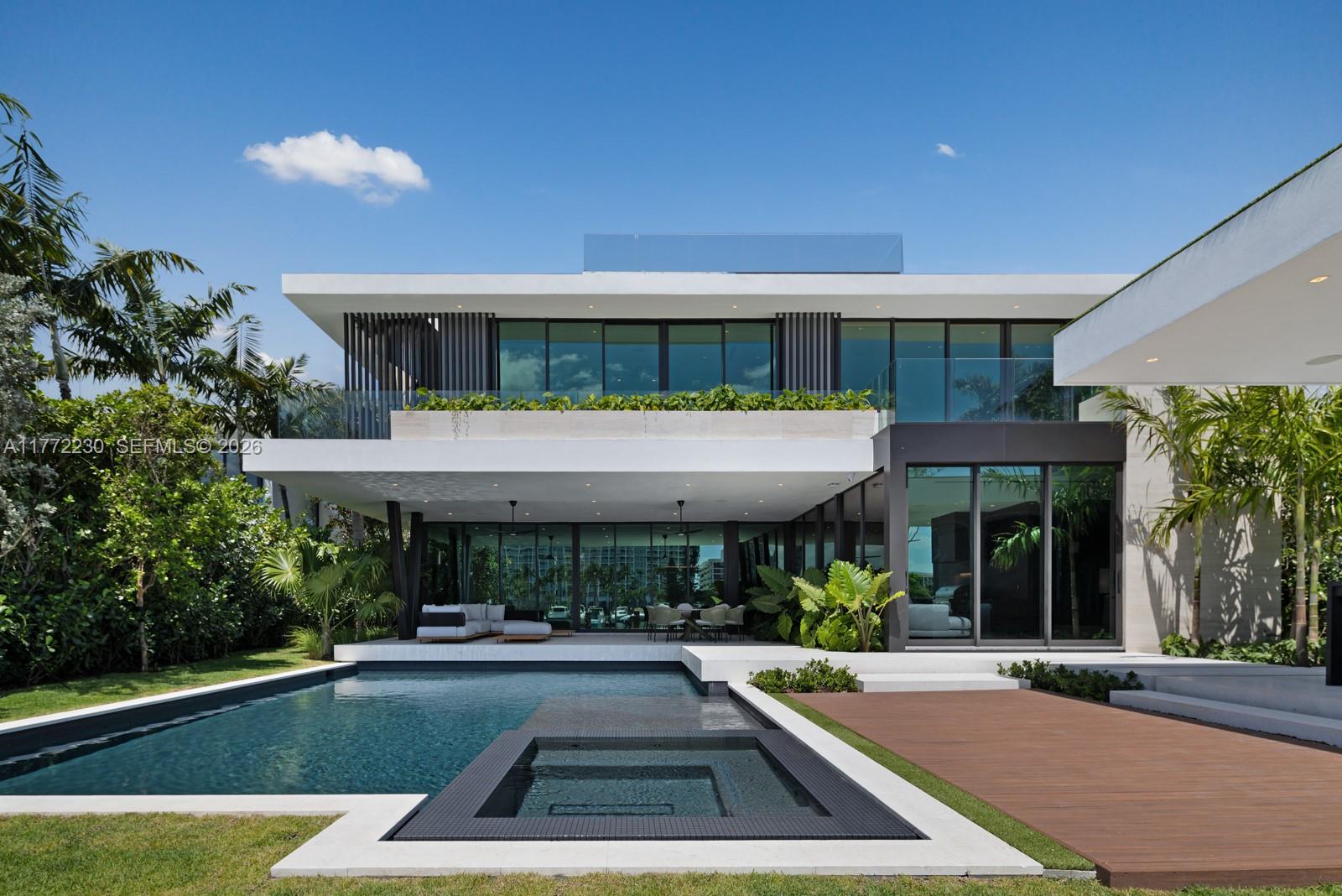 5515 Pine Tree Drive