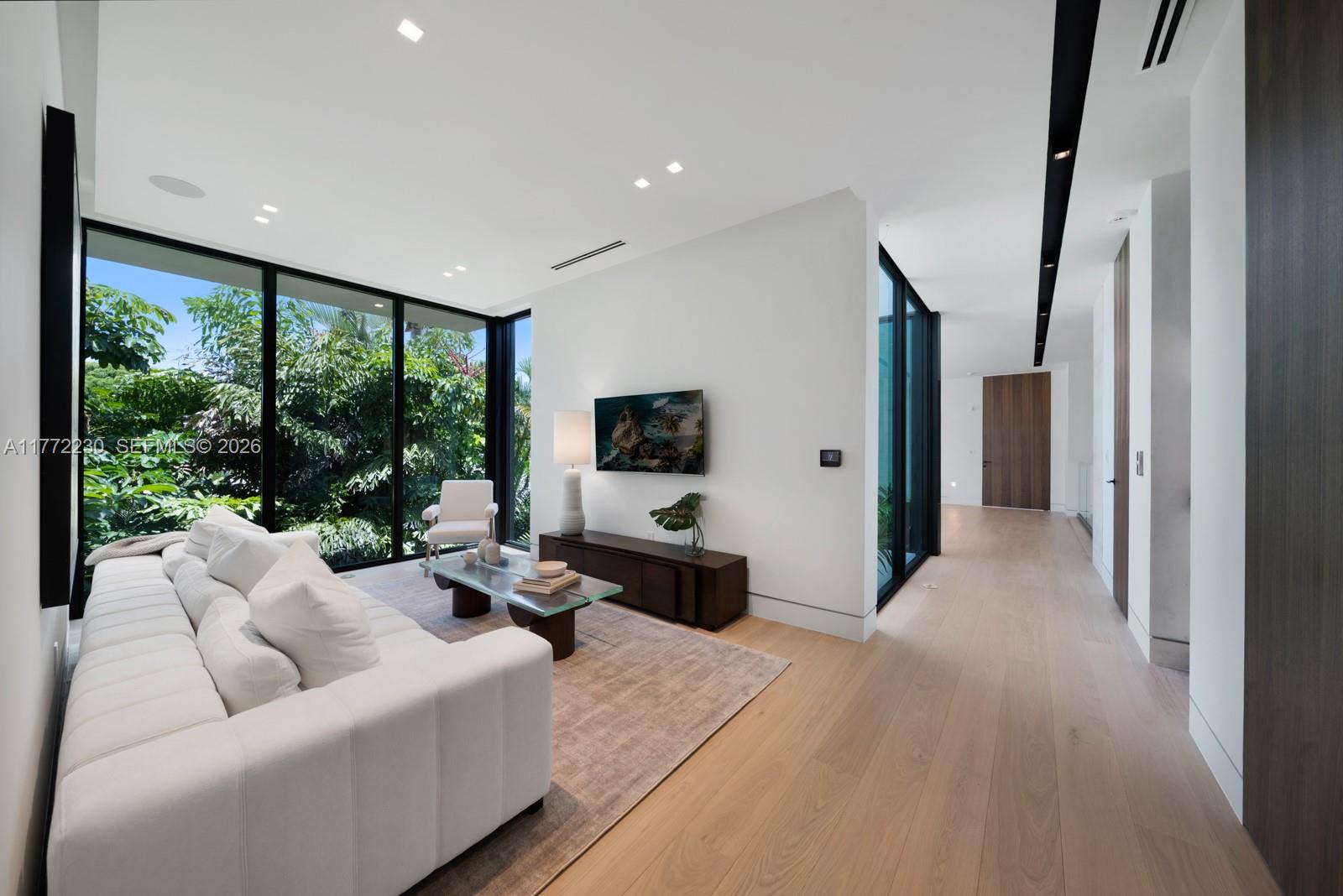 5515 Pine Tree Drive