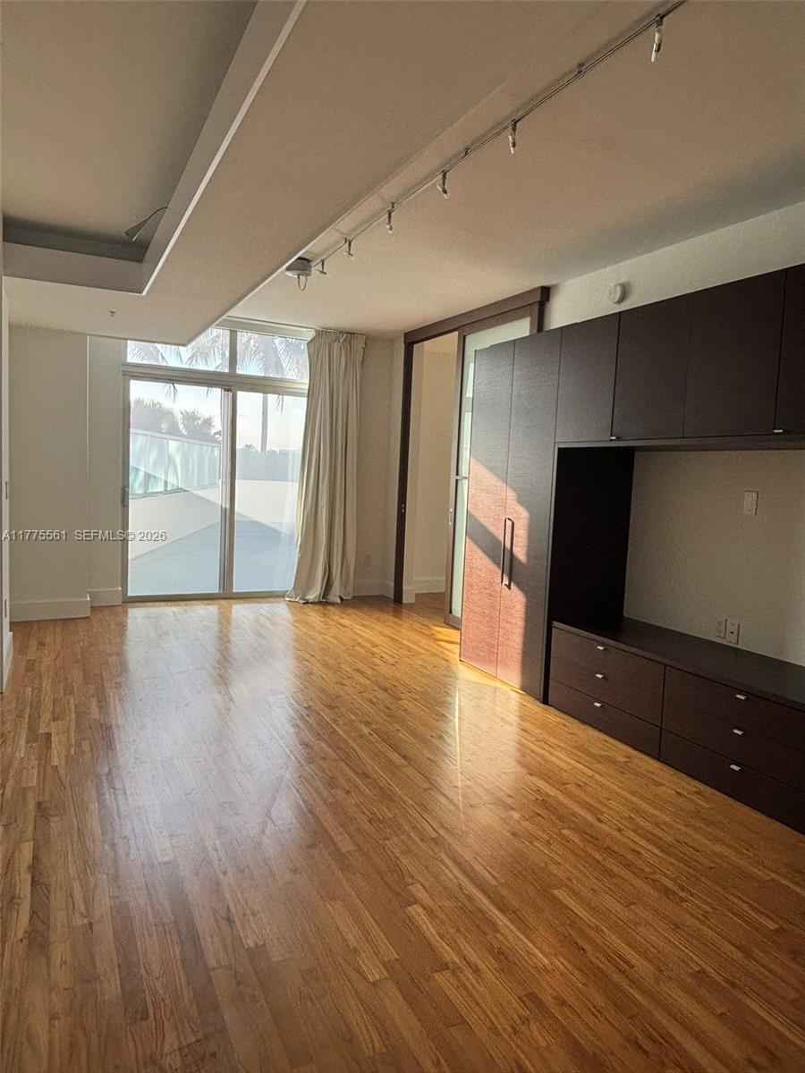 2001 Meridian Avenue
