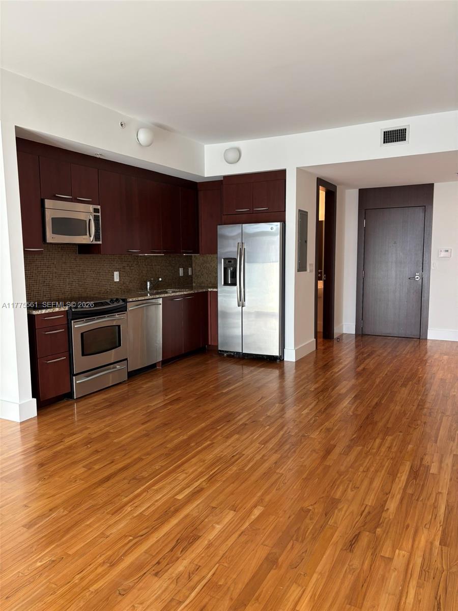 2001 Meridian Avenue