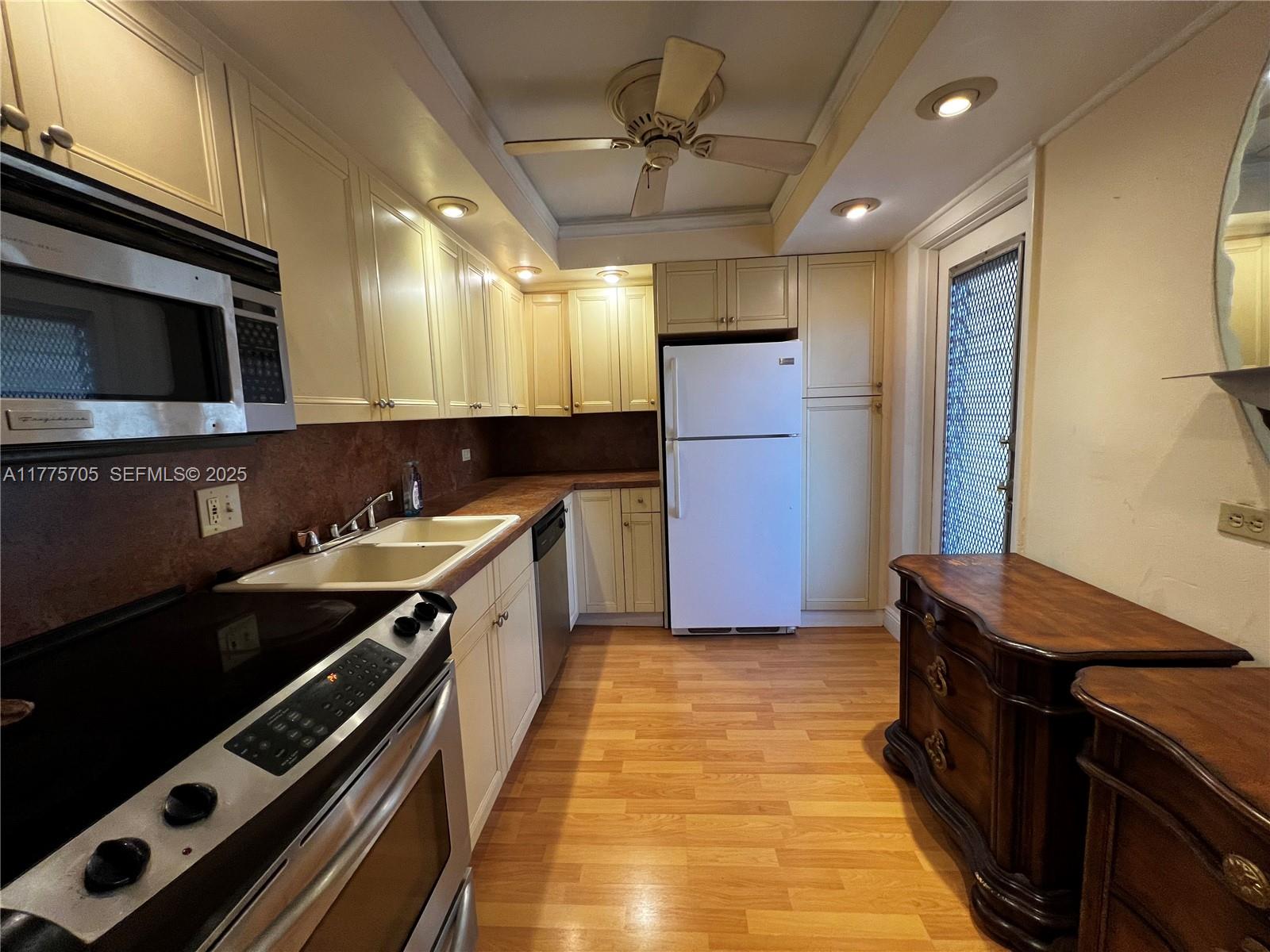 447 NE 195th Street