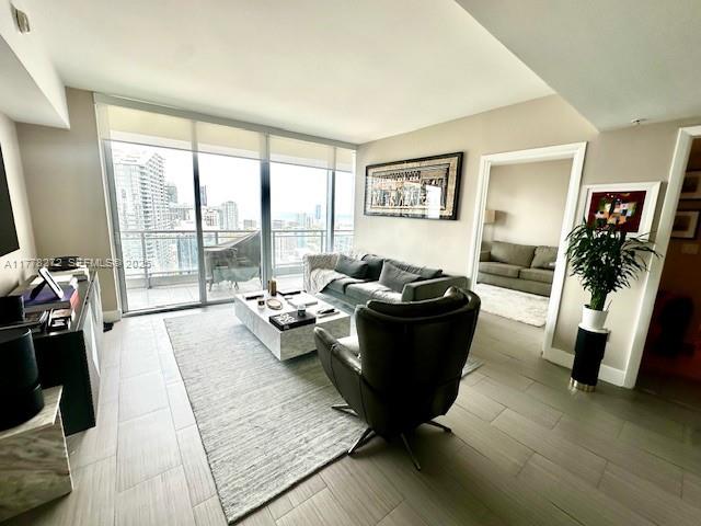 92 SW 3rd Street