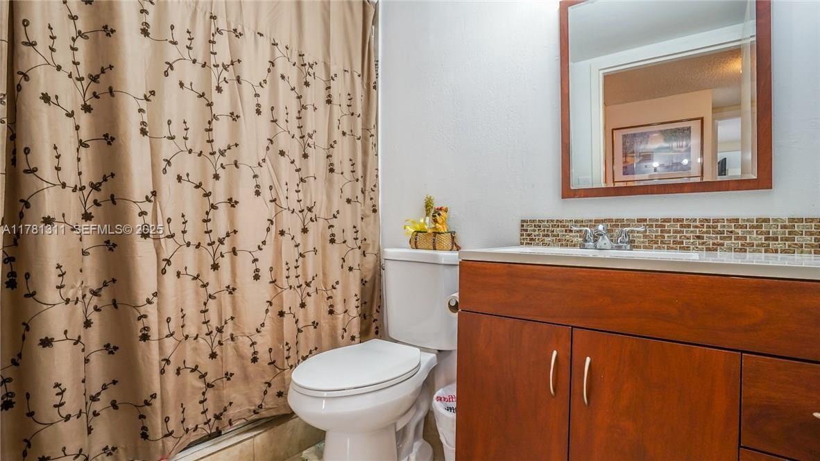 17011 N Bay Road