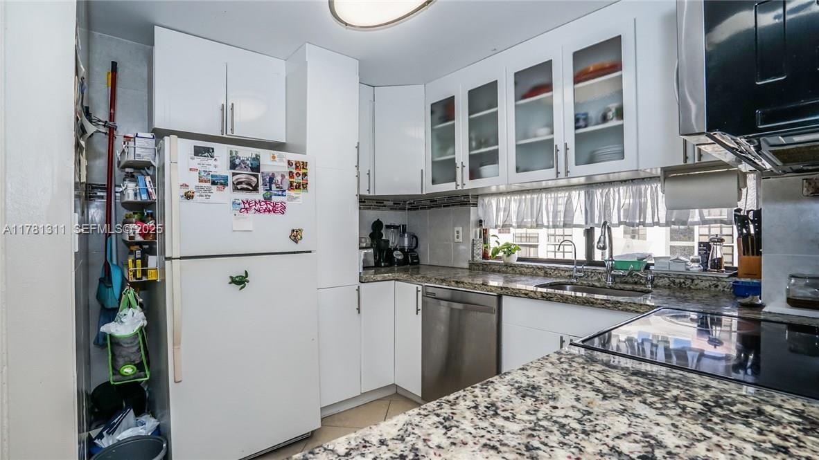 17011 N Bay Road