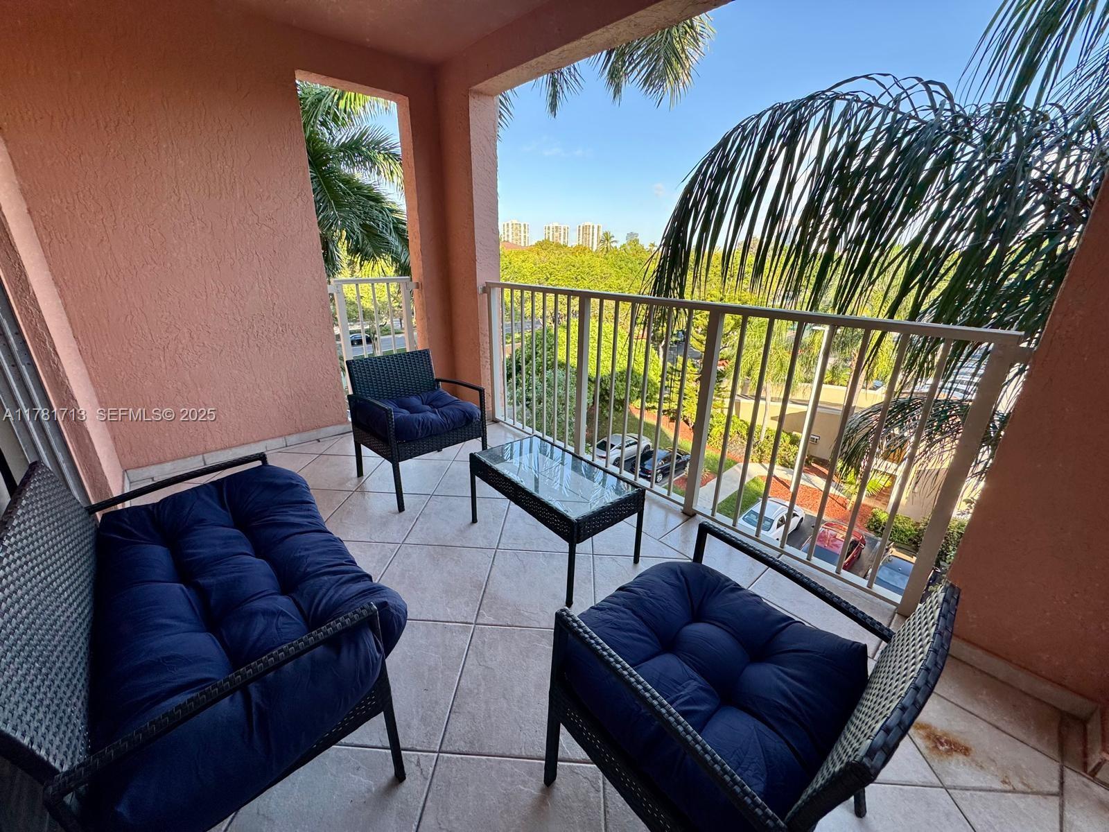 19501 E Country Club Drive