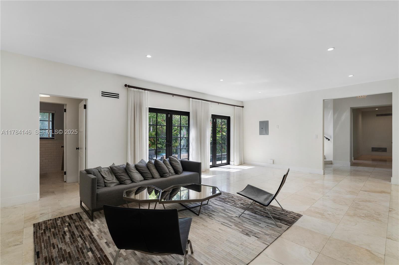 100 E Dilido Drive