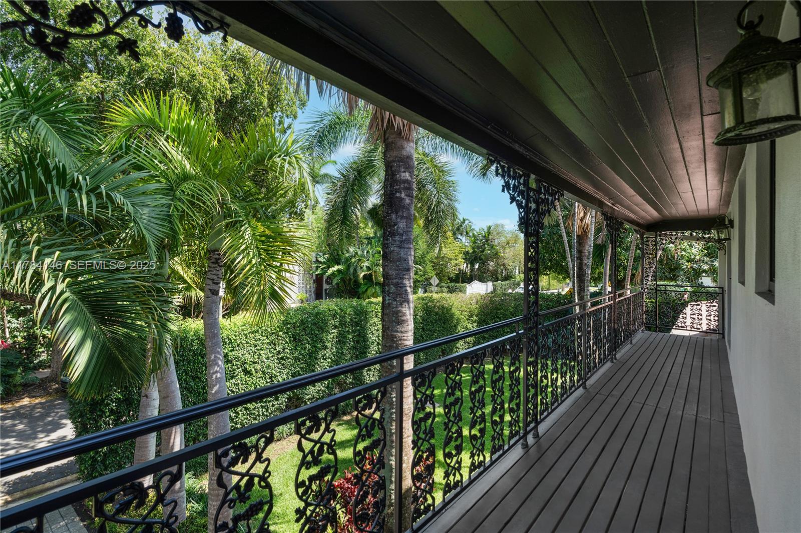 100 E Dilido Drive