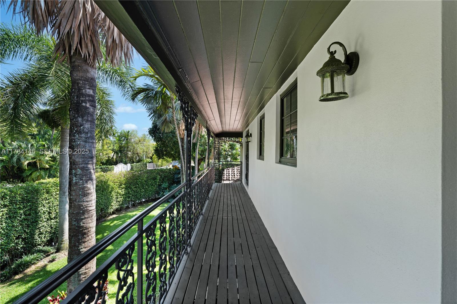 100 E Dilido Drive