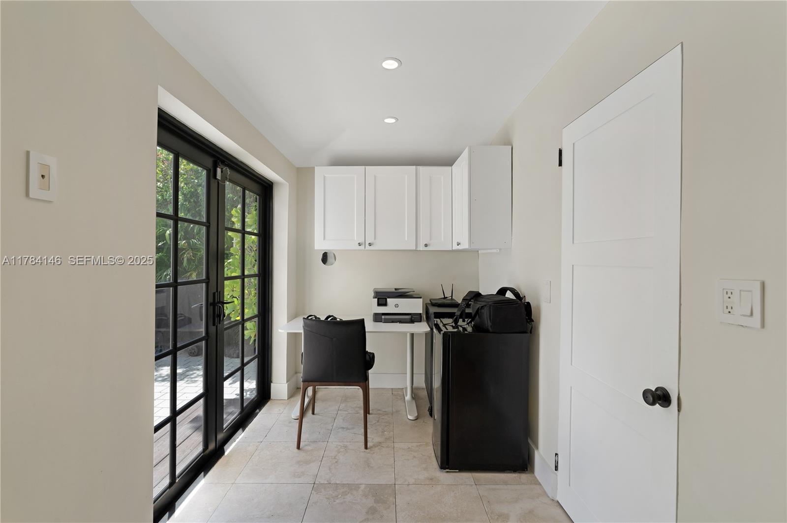 100 E Dilido Drive