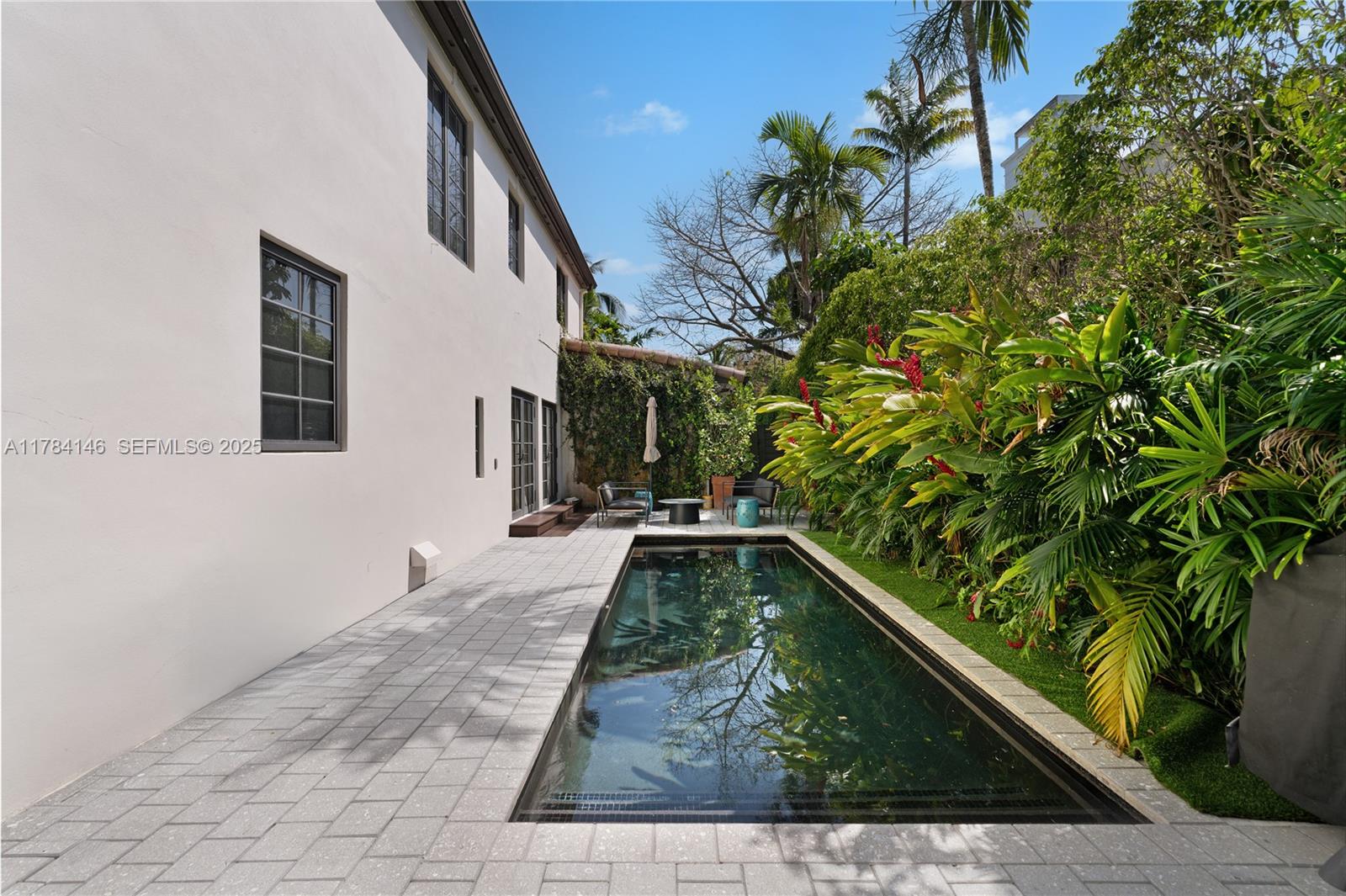 100 E Dilido Drive