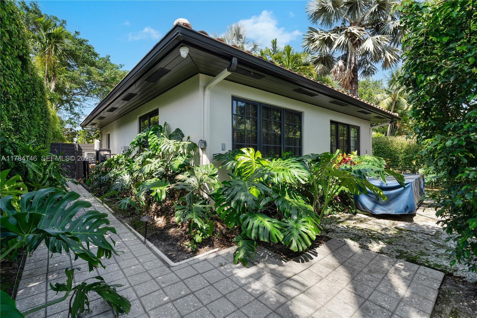 100 E Dilido Drive