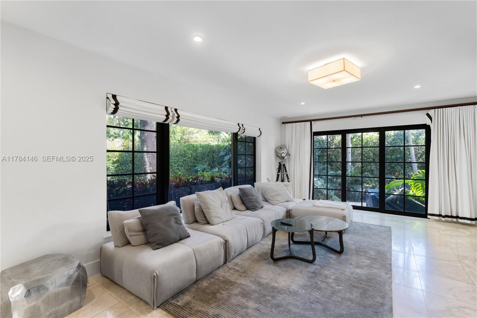 100 E Dilido Drive