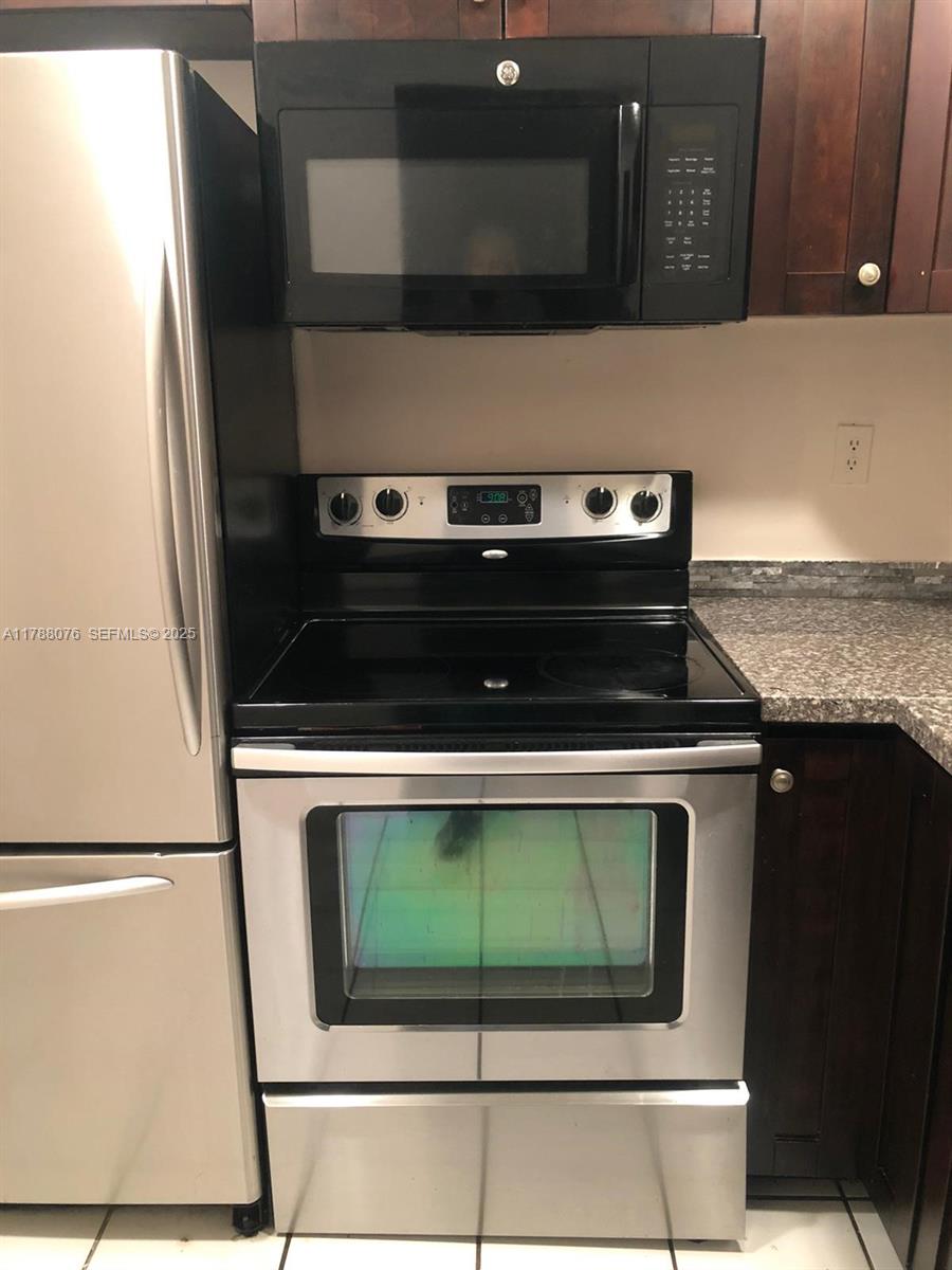 494 NW 165th St Road