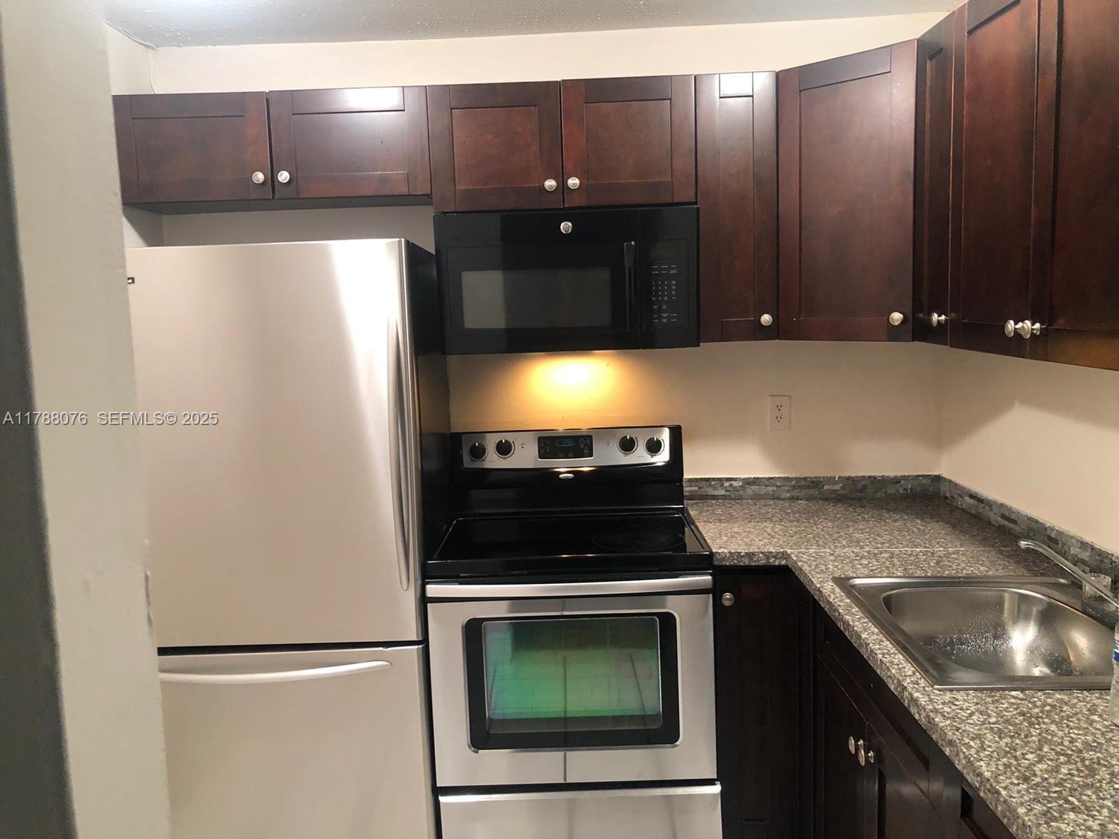 494 NW 165th St Road