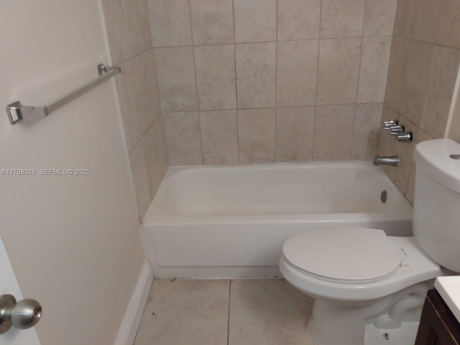 494 NW 165th St Road
