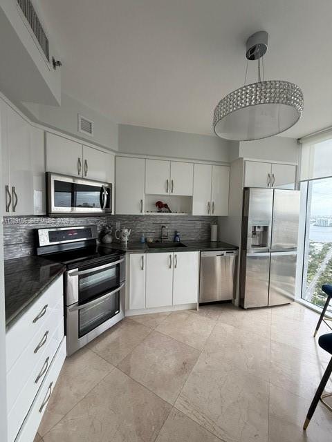 18911 Collins Avenue