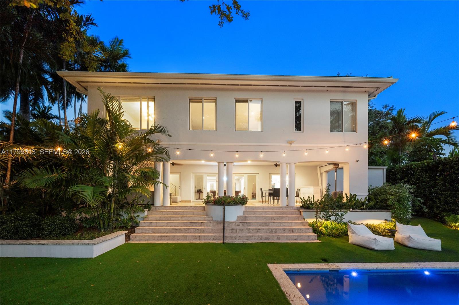 725 Vilabella Avenue